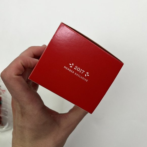 2017 Hallmark Scotland Member Santa from Around the World Ornament W/ Box - Picture 12 of 12